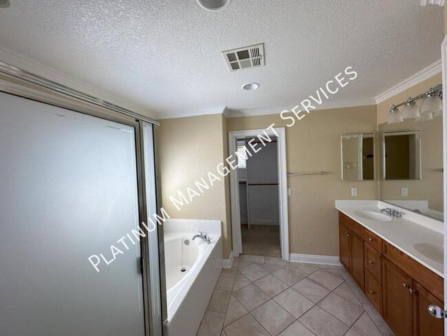 Building Photo - 3075 Summer Breeze Ave