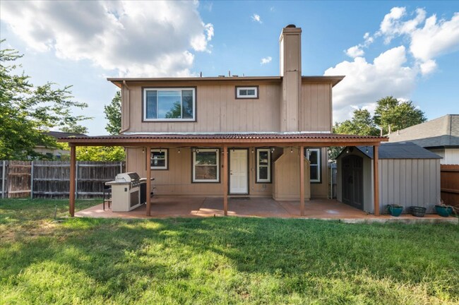 Building Photo - 1302 Forest Oaks Path