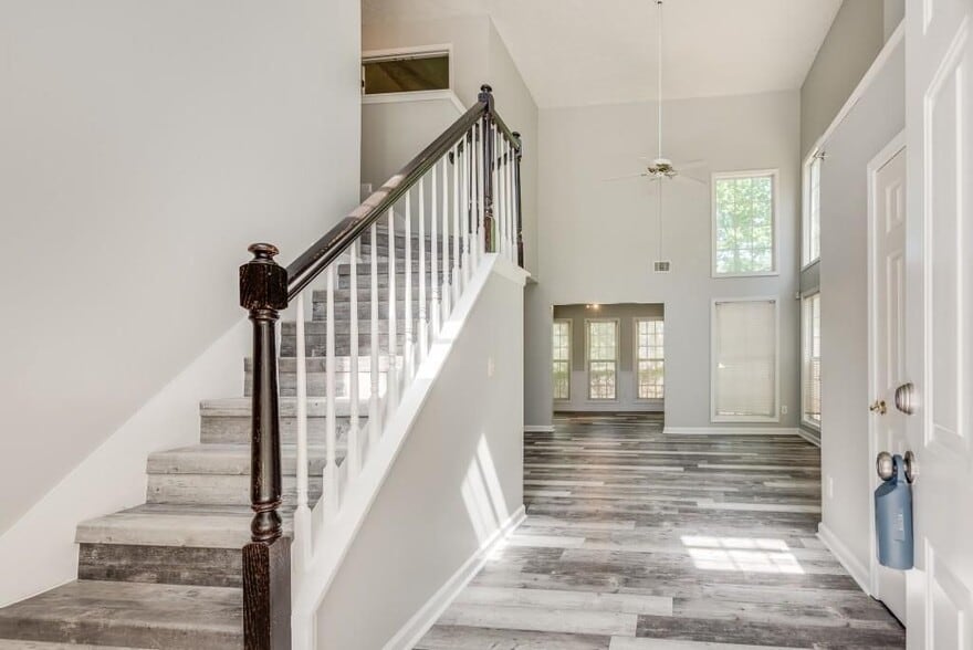 Building Photo - 3625 Palisade Park Dr