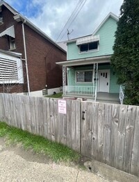 Building Photo - Renovated 3 bed 1 bath with River views fr...