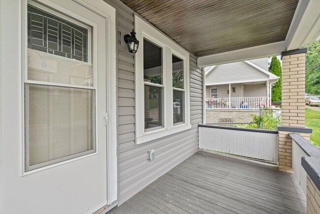 Building Photo - Newly renovated 2 bedroom home in Scott To...