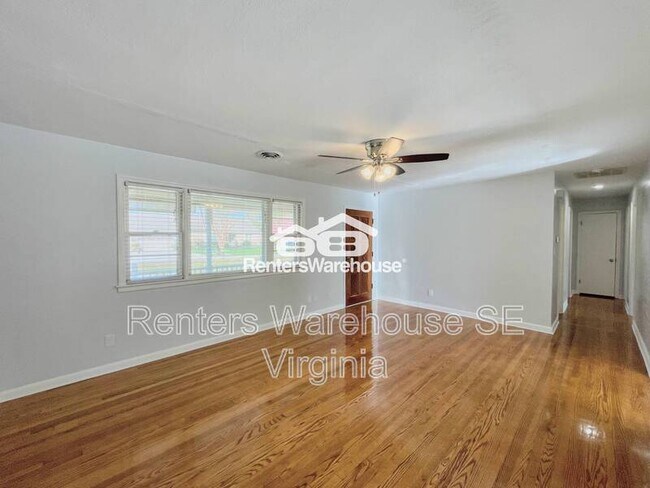 Building Photo - 712 Woodstock Rd