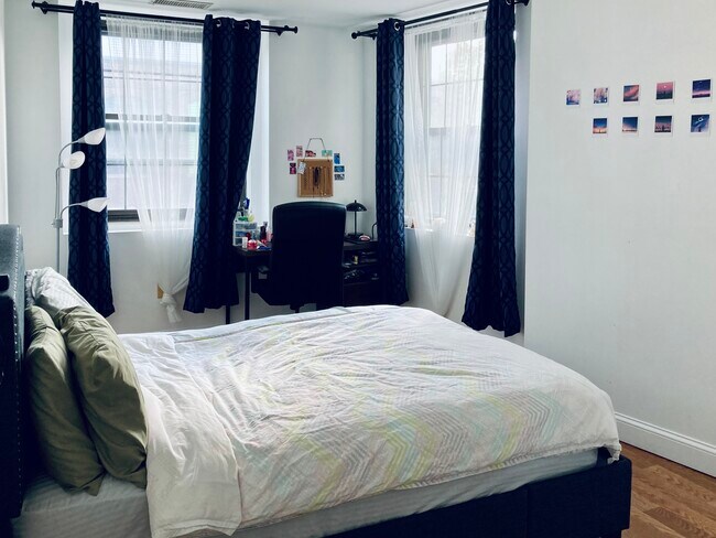 Building Photo - 10 Weston Ave