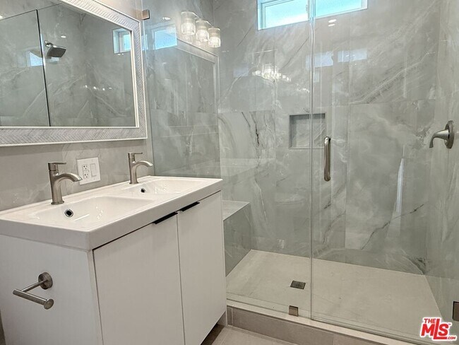 Building Photo - 7512 Norton Ave