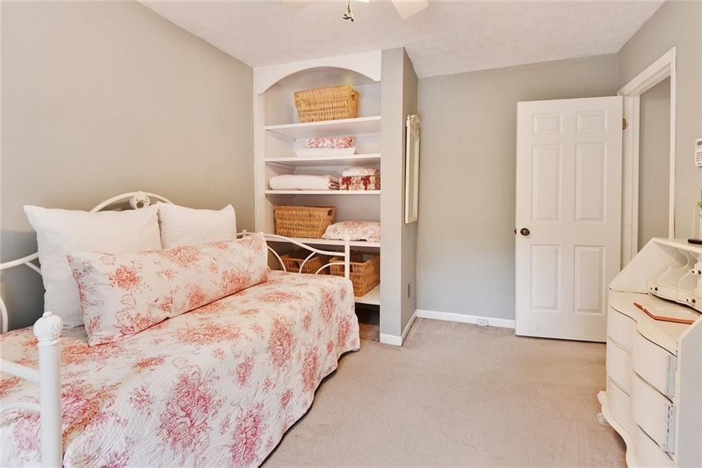 Building Photo - 130 Cains Cove Dr