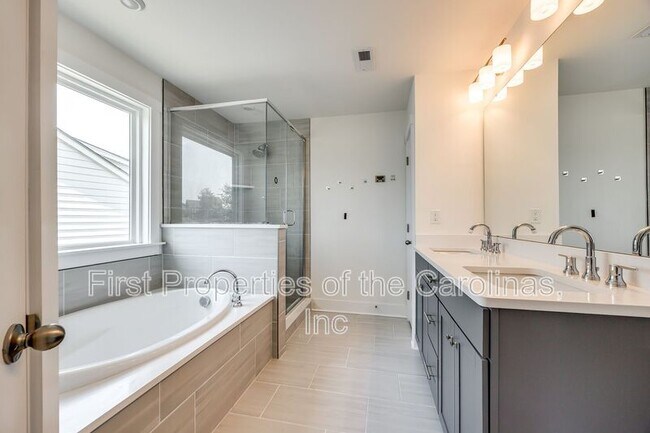 Building Photo - 1540 Striped Bass Ln
