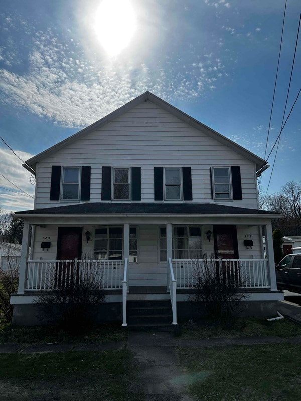 Building Photo - 385 Carver St