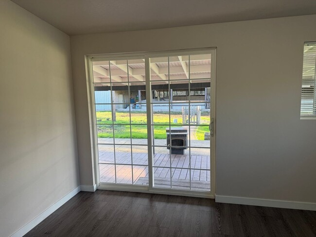 Building Photo - Updated 3 bedroom 2 bathroom house in Dexter!