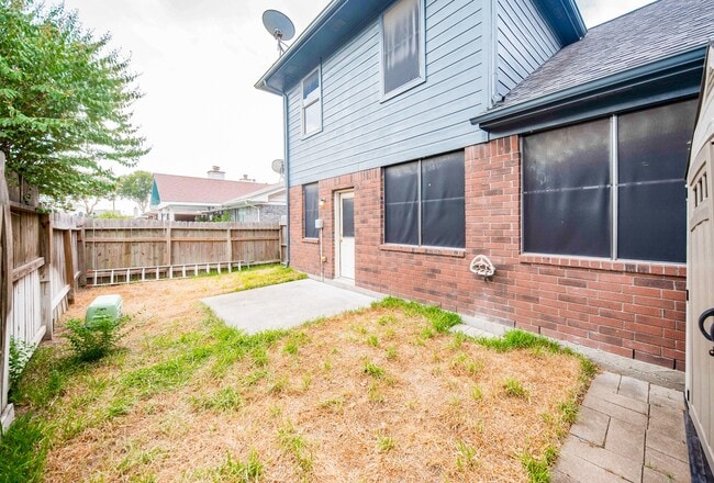 Building Photo - 2922 Copper Cliff Dr