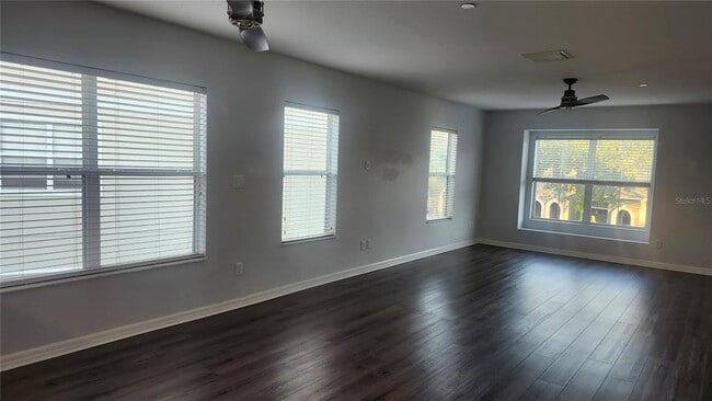 Building Photo - 543 Vincinda Crest Way