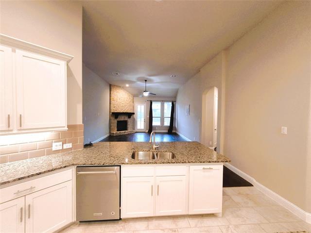 Building Photo - 1616 Silla Dr