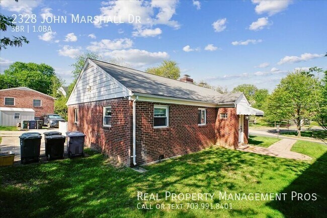 Building Photo - 2328 John Marshall Dr