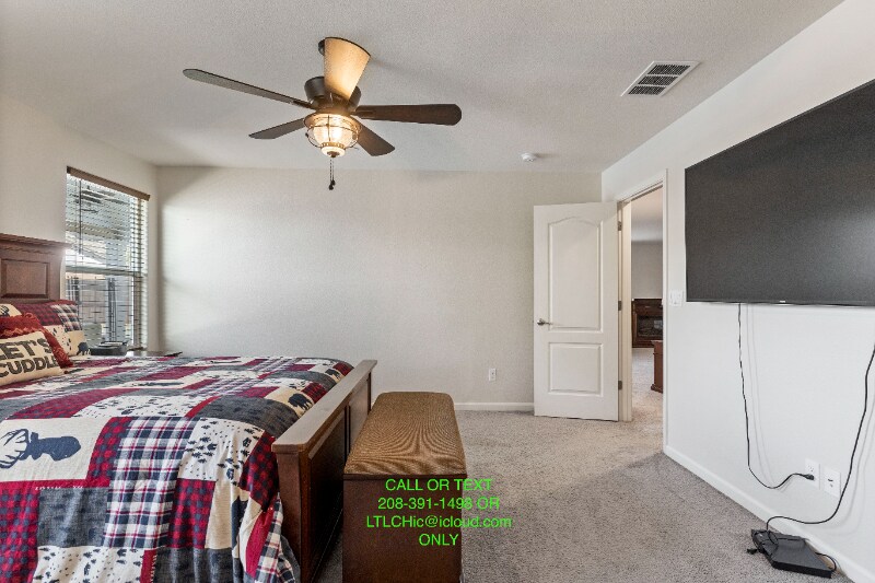 Building Photo - 1385 Deerwood St