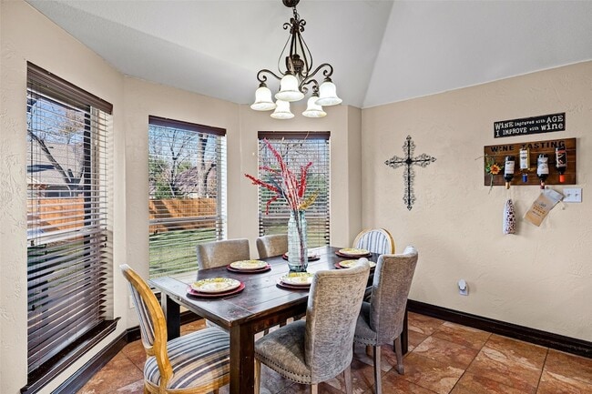 Building Photo - 8918 N Longwood Dr