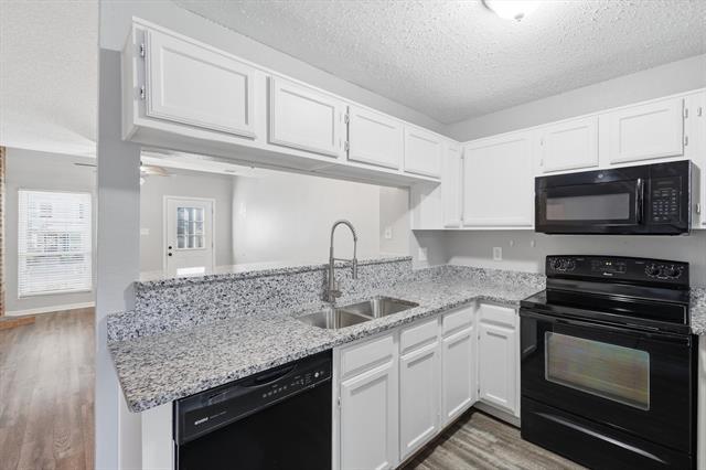 Building Photo - 11 Abbey Rd