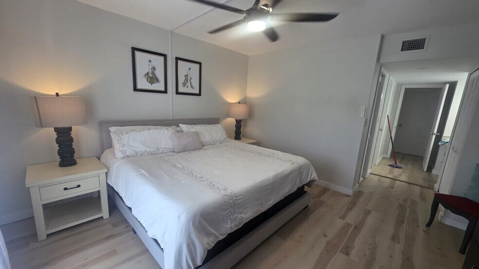 Building Photo - 31 Inlet Harbor Rd