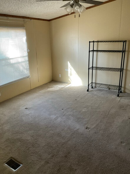 Building Photo - 108 Pleasantville Ln