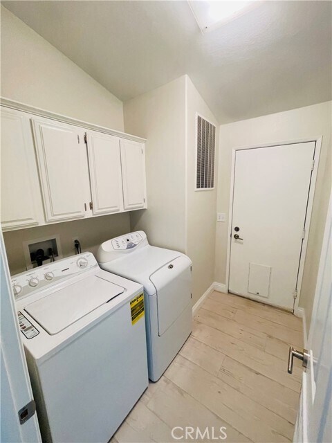 Building Photo - 33521 Harvest Way E