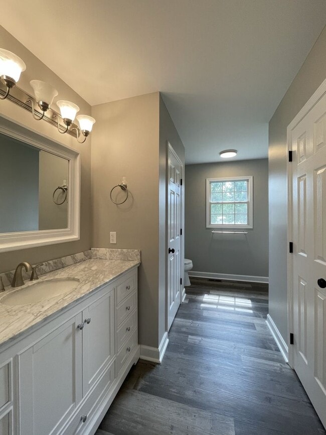 Building Photo - Recently Renovated Rancher Waiting for You!