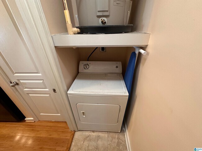 Building Photo - 2020 5th Ave S