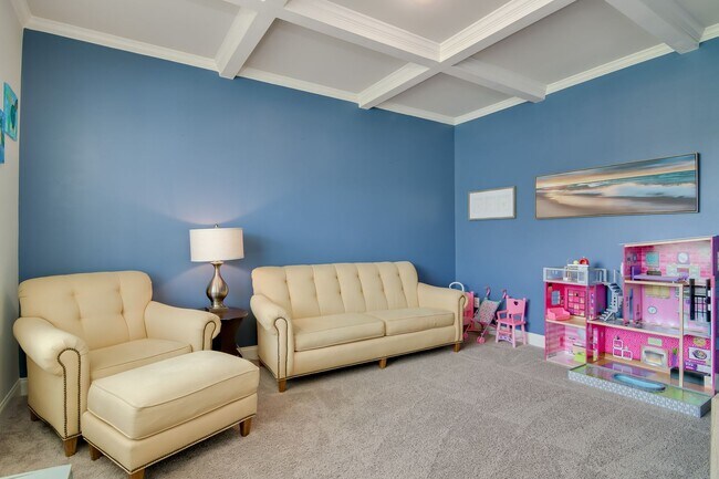 Building Photo - Available NOW MUST  see in McCoy's Creek