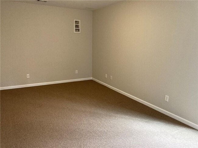 Building Photo - 273 Housley Dr