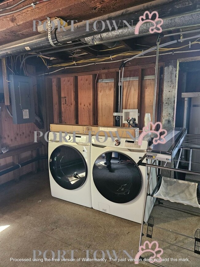 Building Photo - 1 Bed/1Bath Bottom Floor