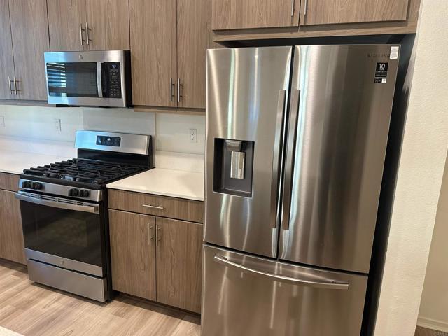 Building Photo - 5256 Beachfront Cove St