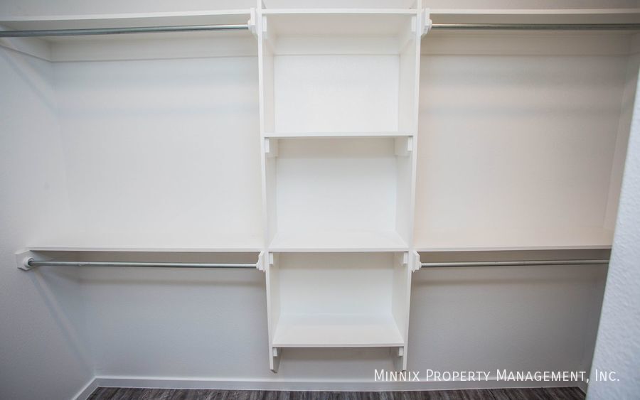 Building Photo - 2102 Langford Ave