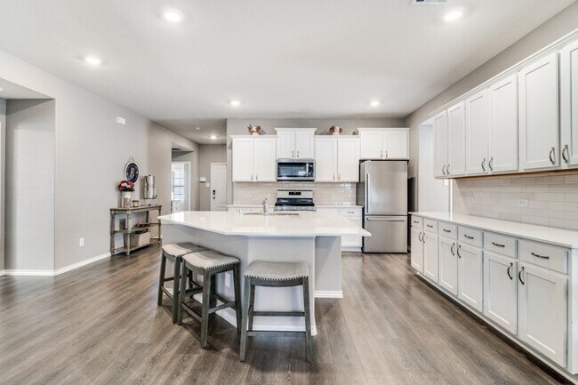 Building Photo - 158 Coyote Trl