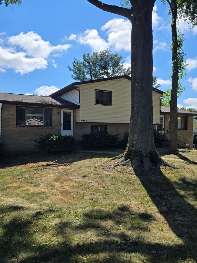 Building Photo - 225- RAVENWOOD