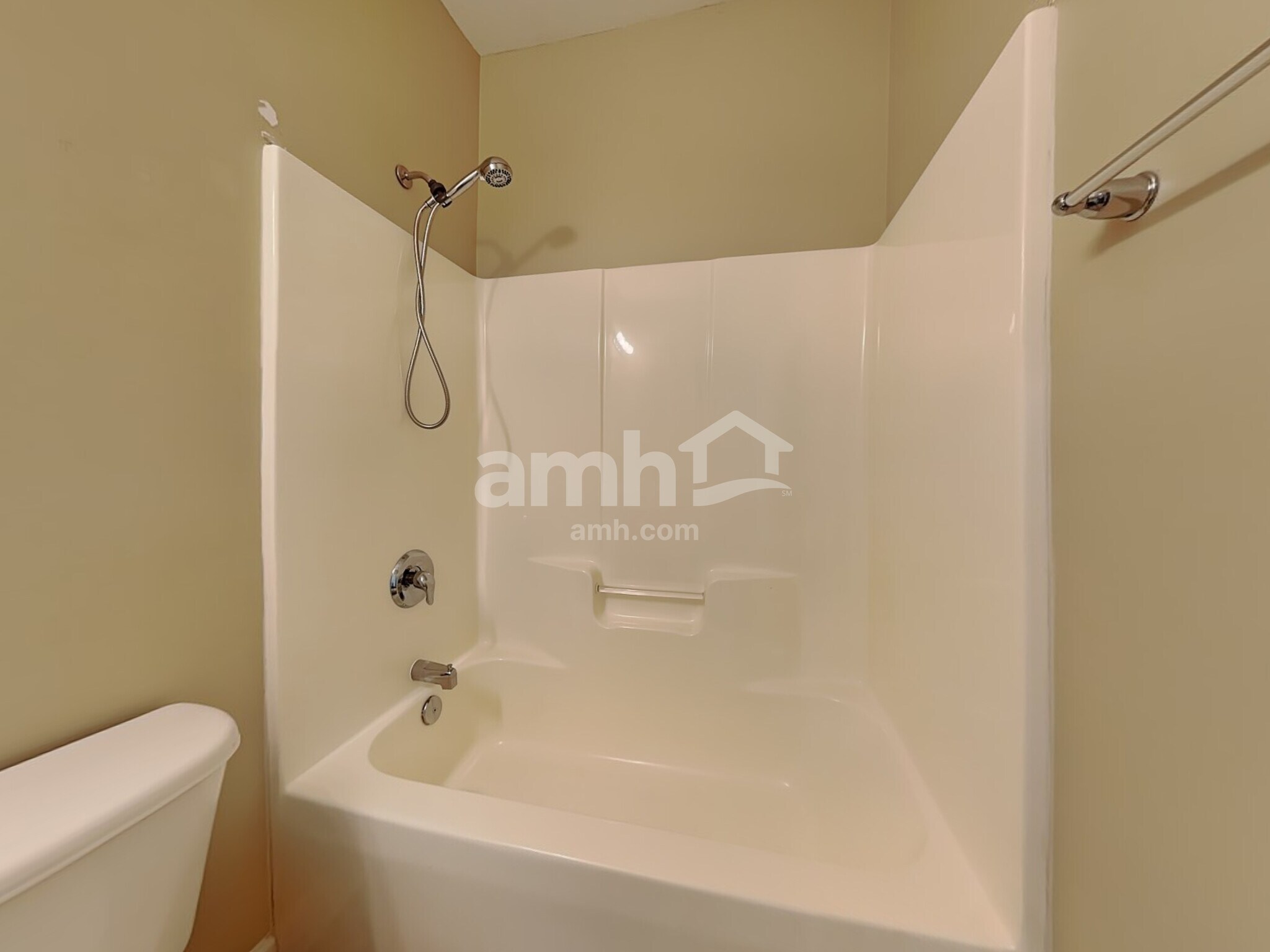 Building Photo - 16 Greenbranch Way