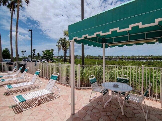 Building Photo - Waterfront Penthouse Living – Luxury 3 Bedroom / 2 Bath Condo on the Water