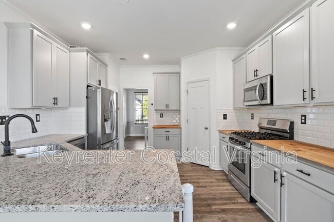 Building Photo - 1038 Egret Ln