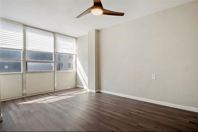 Building Photo - 1800 Lavaca St