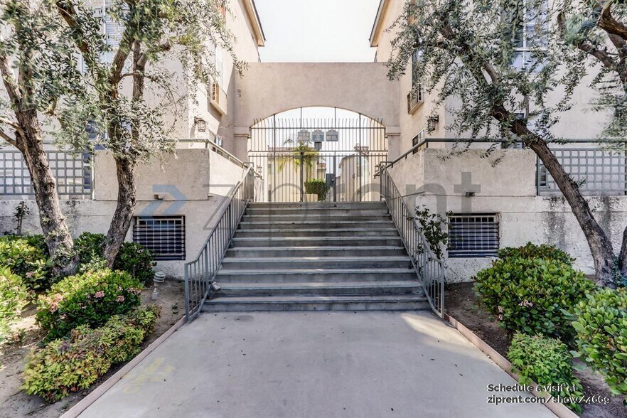 Building Photo - 15000 Downey Ave