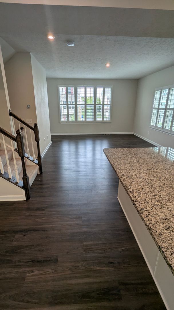 Building Photo - Luxury Townhome in Avon Ohio
