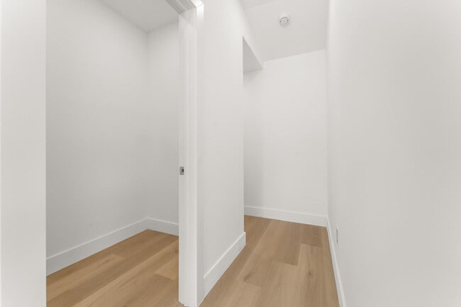 Building Photo - 111 W 35th St