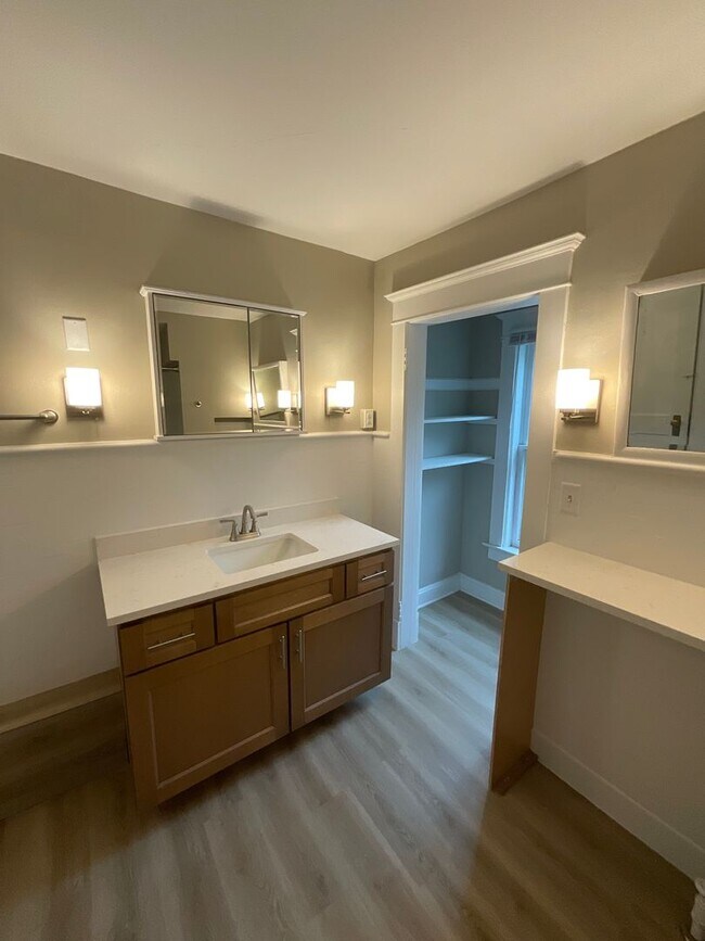 Building Photo - 601 Woodland Ave