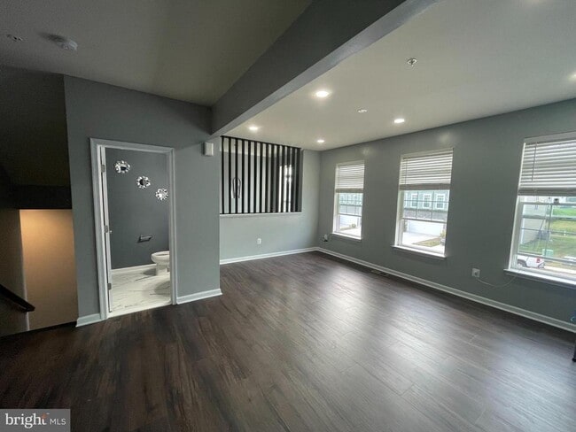 Building Photo - 20231 Capital Ln