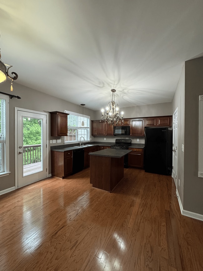 Building Photo - 1356 Thornborough Dr