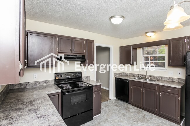 Building Photo - 201 Ambling Cir