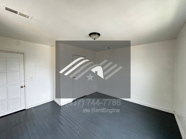 Building Photo - 721 E Pearl St