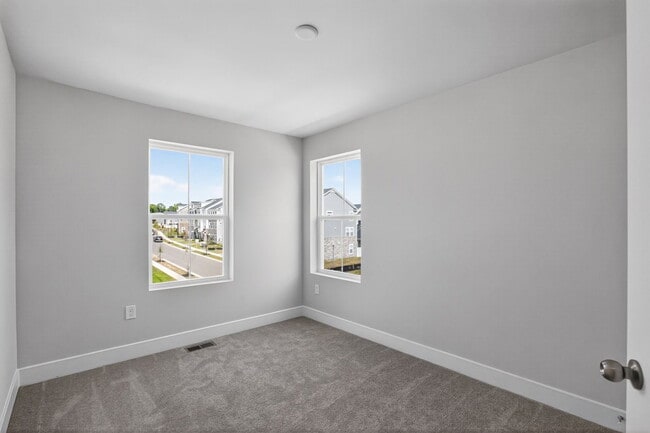 Building Photo - 5527 Aberdeen Pl
