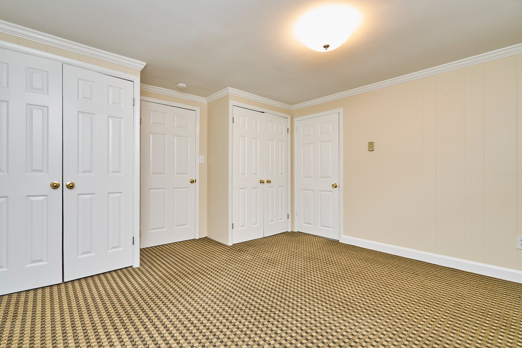 Building Photo - 805 23rd St S