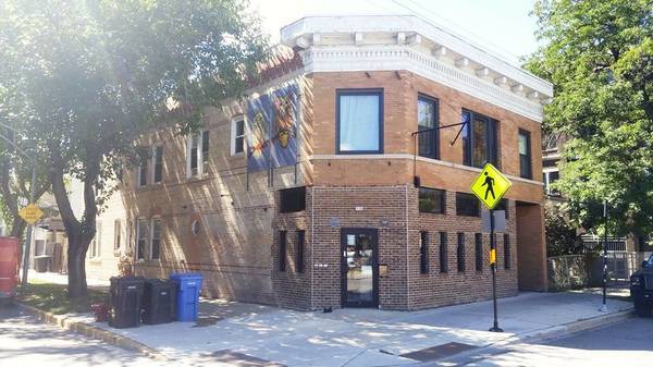 Building Photo - 3535 W Belmont Ave