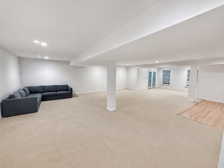 Building Photo - 7412 Pensacola Pl