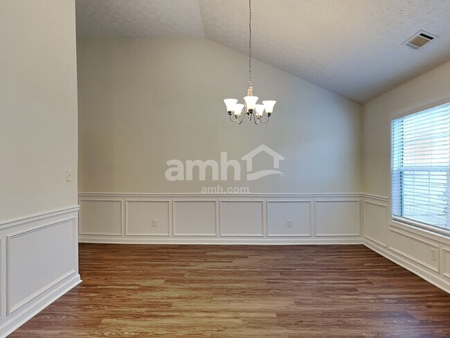 Building Photo - 643 Bartow Dr