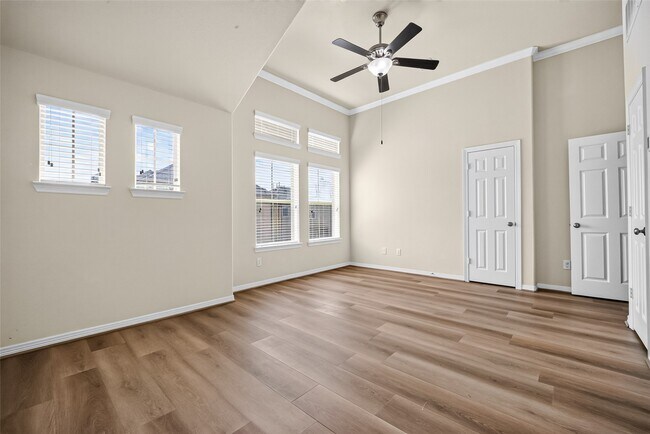 Building Photo - 2707 Shadybrook Meadow Dr