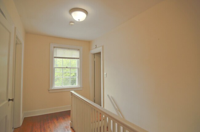 Building Photo - 8br Single Family Home on 14th St NW  (MIN...